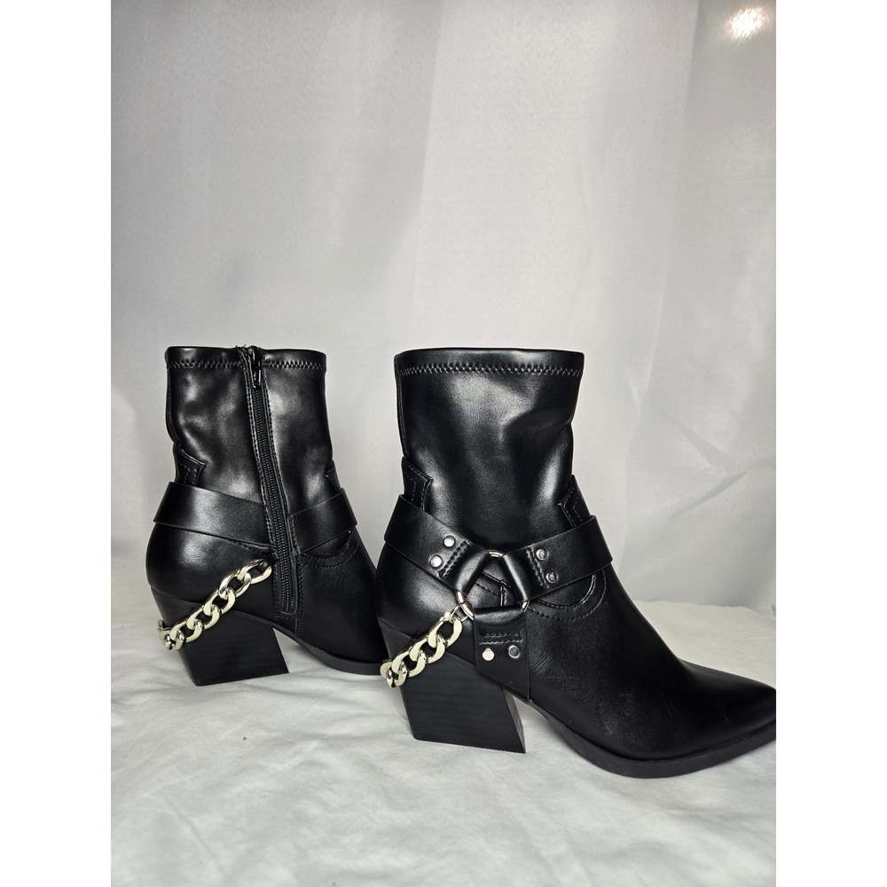 NWOB DV Dolce Vita Keeler Harness Moto Chain Heeled Boots Black Sz.5 (MSRP $110)